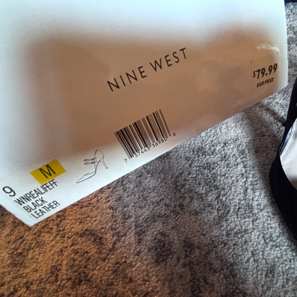 Nine West Genuine leather Black strappy heels Size: 9M - Picture 2 of 6